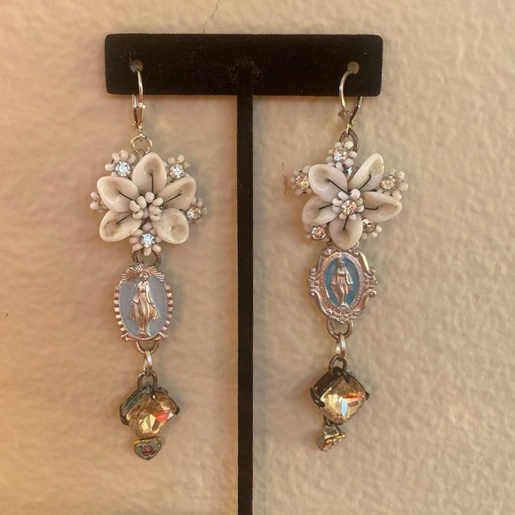 Religious themed Mary hand made dangle earrings - Picture 1 of 17